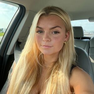 Meet your Posher, Natalie